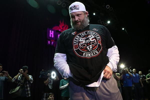 Roy Nelson makes his Bellator MMA debut at Bellator 183