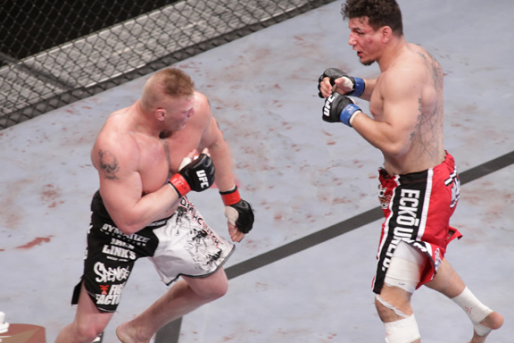 UFC 100 - Brock Lesnar vs Frank Mir 2