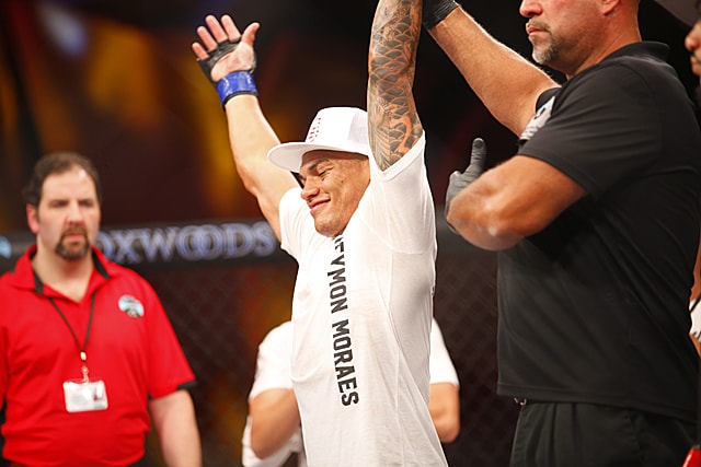 Sheymon Moraes was victorious at UFC 227