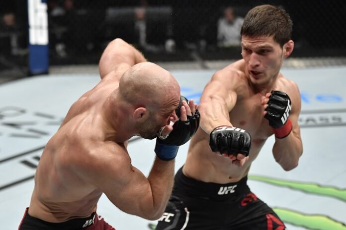 UFC Fight Island 3 Results: Evloev Survives Early D'Arce Attempt ...