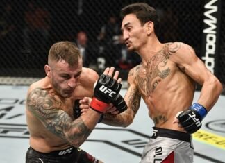 UFC 251: Alexander Volkanovski hit by Max Holloway