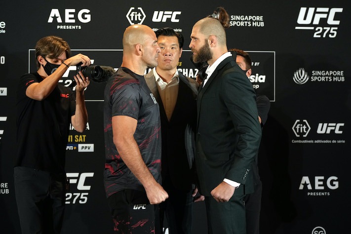 UFC 275: Teixeira Looks to Avoid Midnight Against Electrifying Prochazka