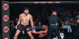 Tofiq Musayev reacts after knocking out Sidney Outlaw, Bellator 283