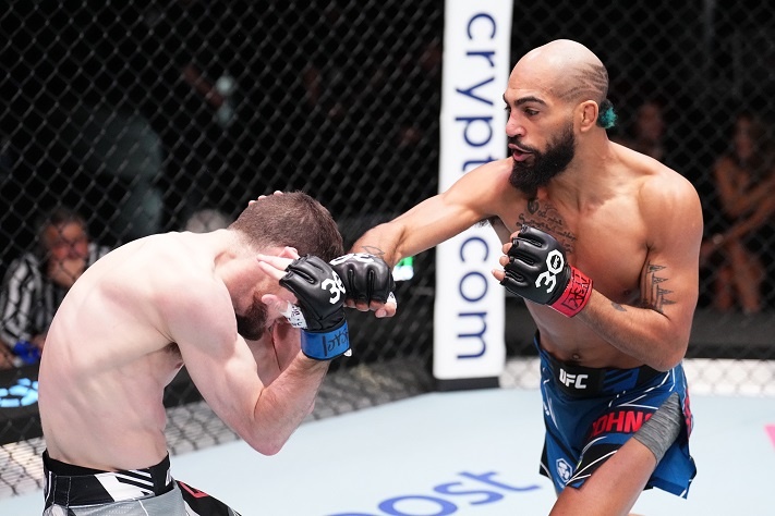 UFC Vegas 67: Charles Johnson Spoils Return of Jimmy Flick