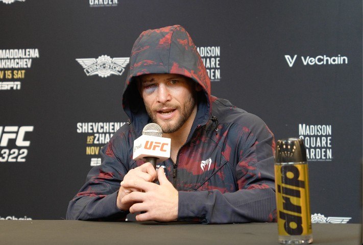 Pat Sabatini Reacts to Criticism of Ref at UFC 322