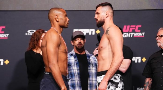 Cezary Oleksiejczuk Outgrapples Cesar Almeida in Dominant UFC Debut Cesar Almeida and Cezary Oleksiejczuk, UFC Vegas 112