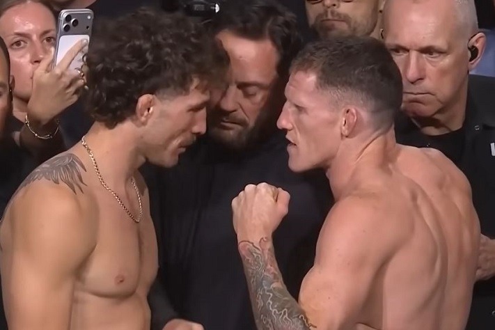 Quillan Salkilld Subs Jamie Mullarkey to Kick Off UFC 325 Main Card