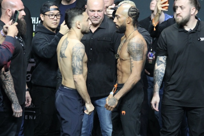 Alex Perez Bounces Back With First Round Finish Of Charles Johnson