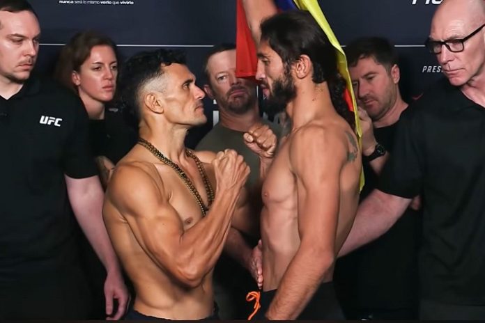 Douglas Silva de Andrade and Javier Reyes, UFC Mexico City