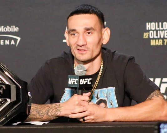 Max Holloway, UFC 326