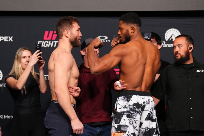 UFC Vegas 114: Ion Cutelaba Catches Oumar Sy in Slick Mounted Guillotine