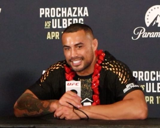 Carlos Ulberg Feels Prochazka Made Mistake Showing Mercy at UFC 327 Carlos Ulberg, UFC 327