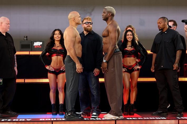 Robelis Despaigne KO's JDS in Brutal First-Round Finish
