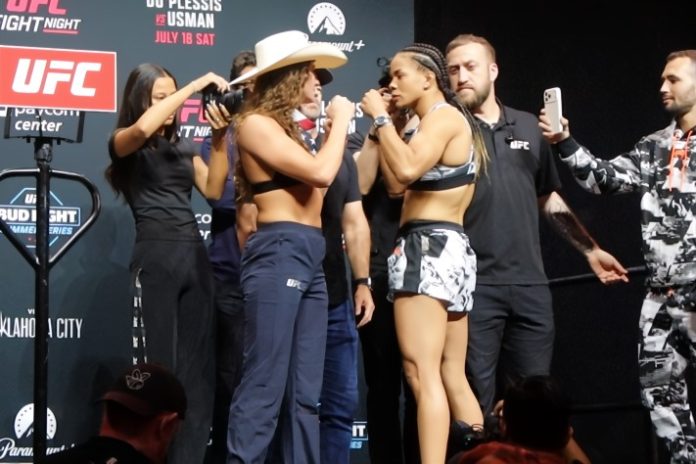 Anna Melisano vs. Dione Barbosa Dione Barbosa and Anna Melisano, UFC Oklahoma City
