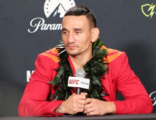 Max Holloway, UFC 329