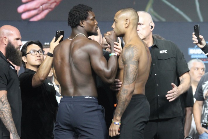 Damian Pinas Flattens Almeida With Devastating KO At UFC 329