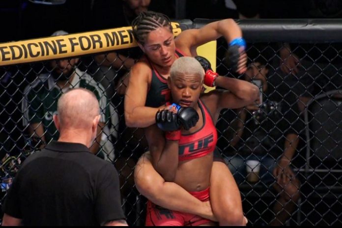 Tina Black vs. Delphine Benouaich, The Ultimate Fighter 34